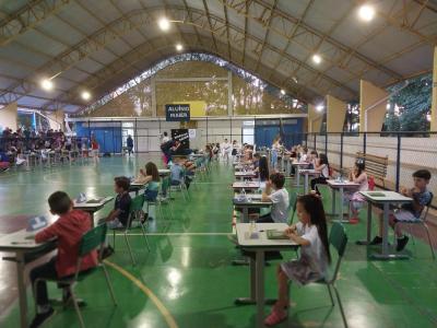 Noite de Autógrafos dos alunos do Jardim 2 da Escola Aluísio Maier foi um verdadeiro sucesso